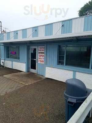 Tastee Sub Shop