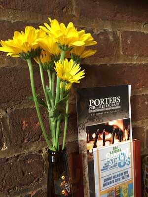 Porter's Pub
