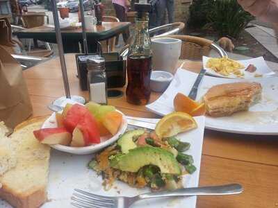 Honey Bistro & Bakery