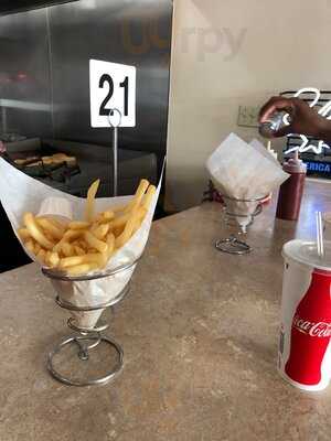 Bubbalu's Bodacious Burgers & Classy Dogs