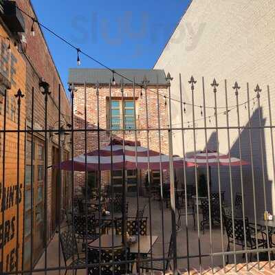 Winslow's Deli, Tavern And Market