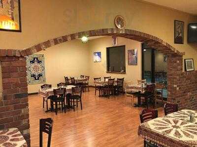 Zullee Mediterranean Grill - Yakima