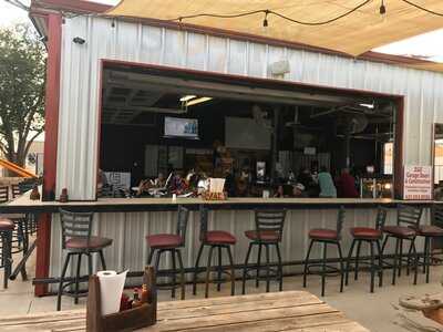 Mac's Bar-b-que & Catering