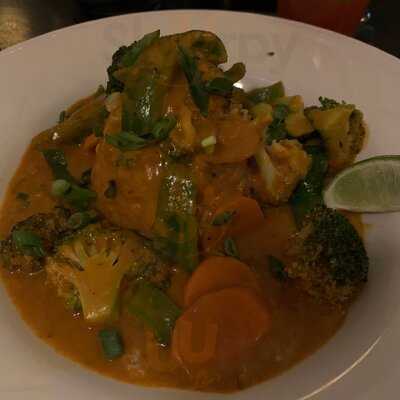 The Fox & Hound Wood Grille And Tavern