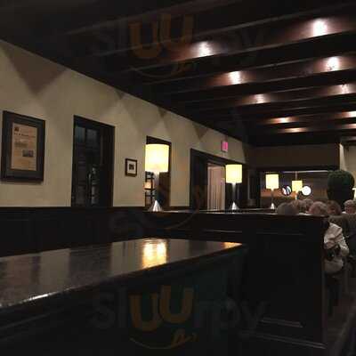 The Fox & Hound Wood Grille And Tavern