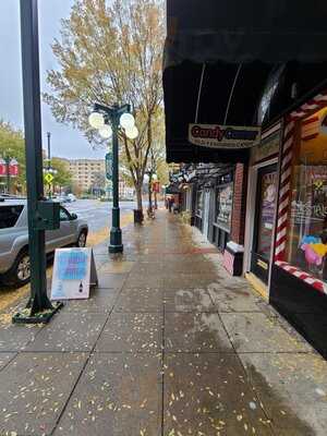 Colonial Pancake & Waffle House