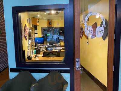 Sqzbx Brewery & Pizza Joint