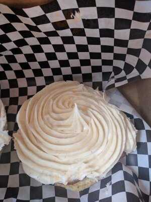 Daube's Cakes And Bakery