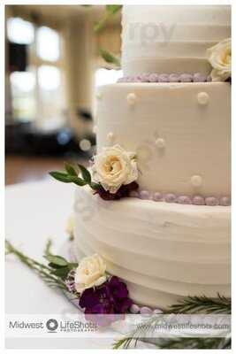 Daube's Cakes And Bakery