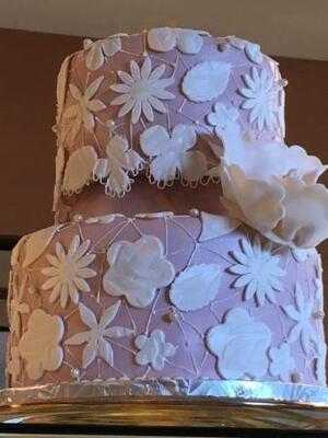 Daube's Cakes And Bakery