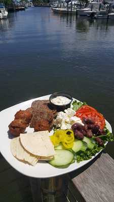 Manatee Island Bar & Grill