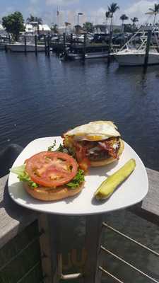 Manatee Island Bar & Grill