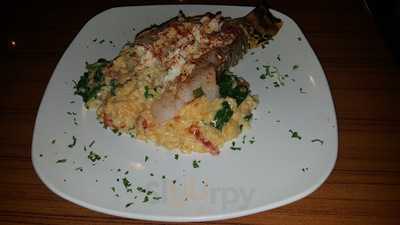 Manatee Island Bar & Grill