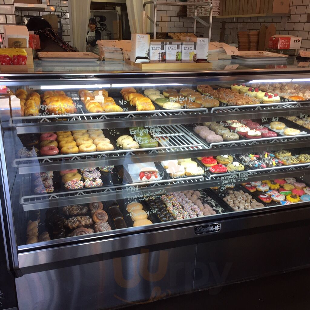 Earnest Donuts