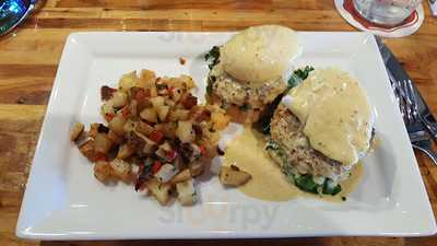 Fixins' American Craft Eatery