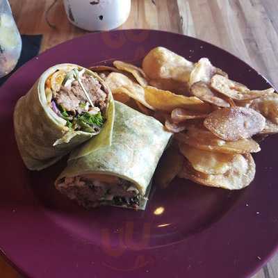 Fixins' American Craft Eatery