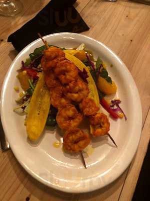 Fixins' American Craft Eatery