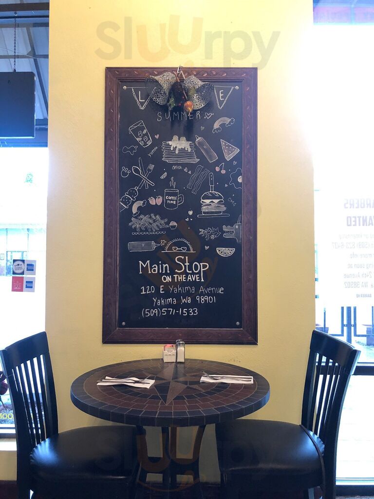 Main Stop On The Ave