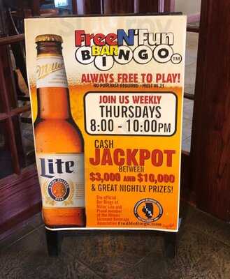 Mike & Denise's Pizzaria And Pub