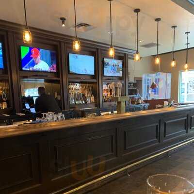 P.j.'s Pub At The Hilton