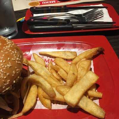 Red Robin Gourmet Burgers
