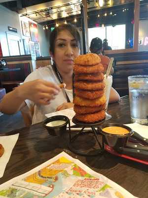 Red Robin Gourmet Burgers