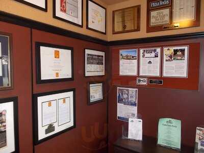 Shield's Restaurant Bar Pizzeria