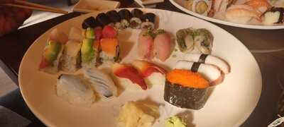 Big Sea Sushi & Noodles