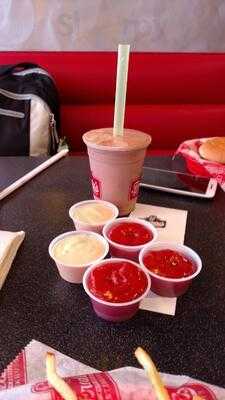 Freddy's Frozen Custard And Steakburgers