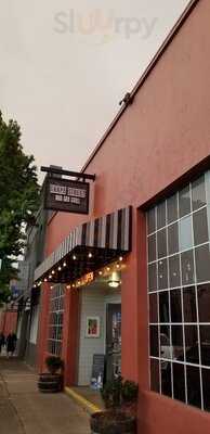 Grape Street Bar & Grill