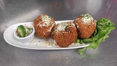 Grape Street Bar & Grill