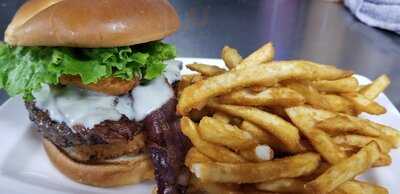 Grape Street Bar & Grill