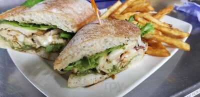 Grape Street Bar & Grill