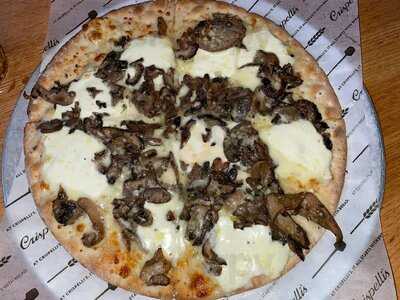 Crispelli's Bakery & Pizzeria