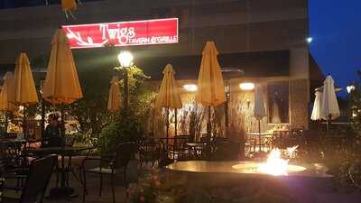 Twigs Tavern & Grille