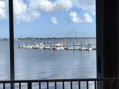 Mulligan's Beach House Bar & Grill Stuart