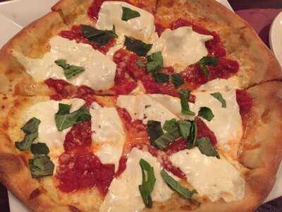 Casa Italia Restaurant & Pizzeria