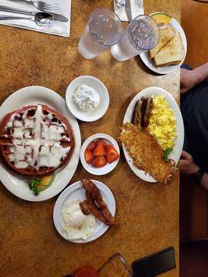 Country Kitchen Restaurant & Bakery