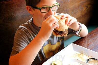 Wildwood Sports Bar & Grill