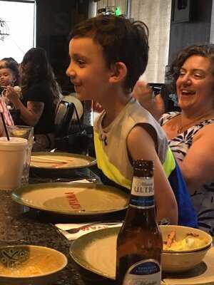 Fujiyama Japanese Steak House And Sushi Lounge