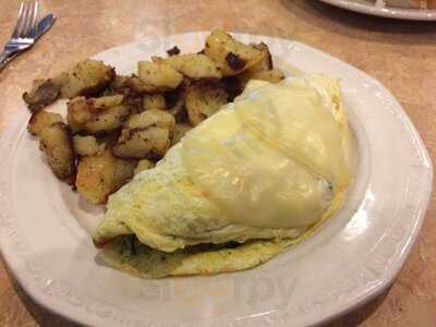 Pudge's Deli And Cafe