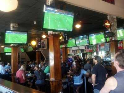 D Street Bar And Grill