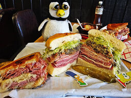 La Penguina Deli