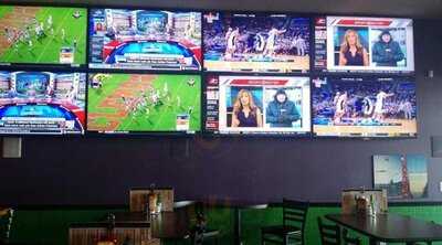Tie Breakers Sports Bar And Grill