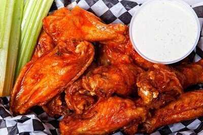 Tie Breakers Sports Bar And Grill