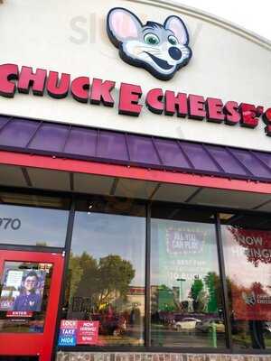 Chuck E. Cheese