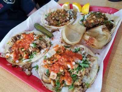 La Victoria Taqueria