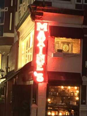 Maxine's Live