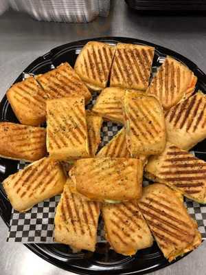 Meat In The Middle Deli