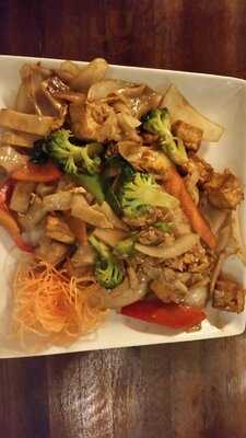 Sabaidee Thai & Sushi Bar